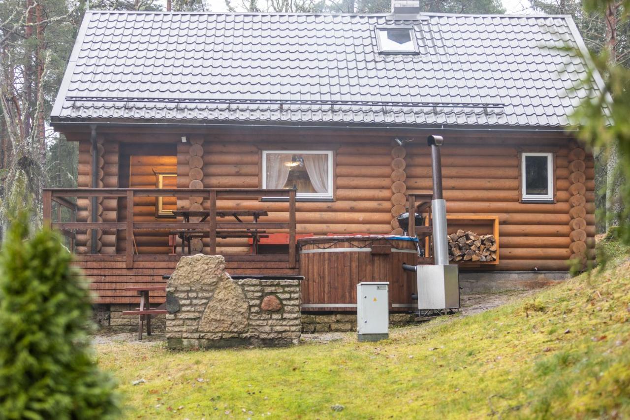 Valkla Puhkekeskus - puhkemajad Harjumaal kümblustünni ja saunaga Kuusalu Exterior foto